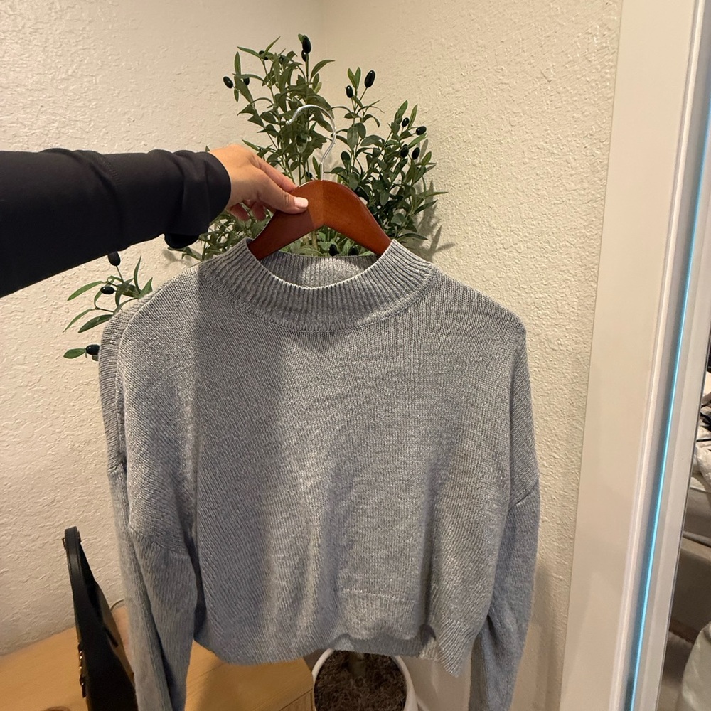 H&M Light Gray Turtleneck Sweater